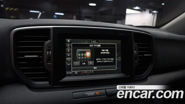 Kia Sportage 2016 — photo 16