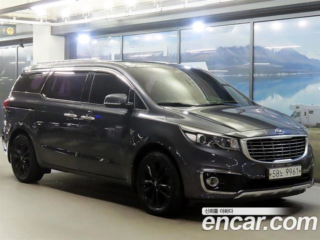 Kia Canival 2016 — photo 1