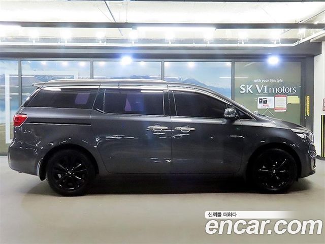 Kia Canival 2016 — photo 3
