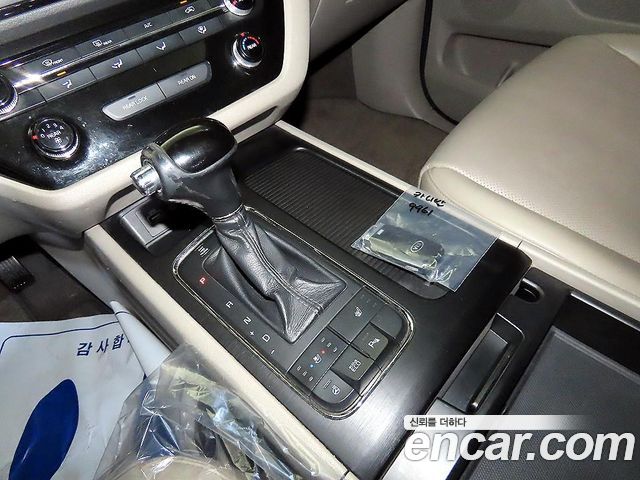 Kia Canival 2016 — photo 12