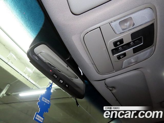 Kia Canival 2016 — photo 16