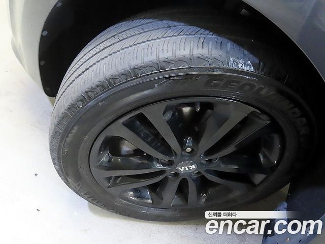 Kia Canival 2016 — photo 20