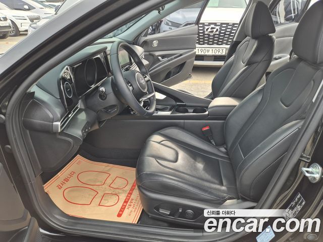 Hyundai AVANTE 2023 — photo 11