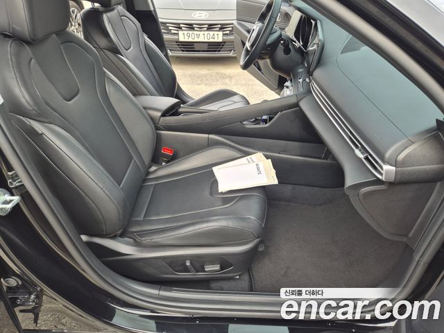 Hyundai AVANTE 2023 — photo 12