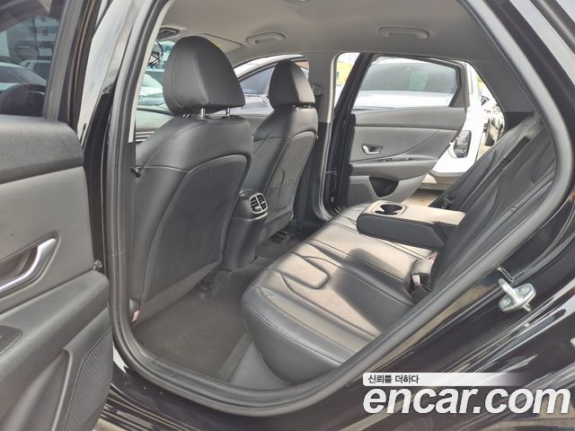 Hyundai AVANTE 2023 — photo 13