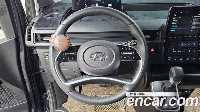 Hyundai Staria 2024 — photo 17