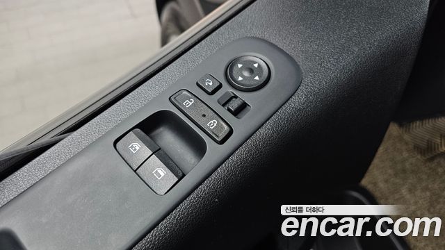Hyundai Staria 2024 — photo 27