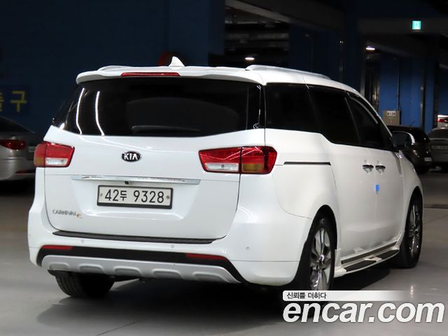 Kia Canival 2015 — photo 4