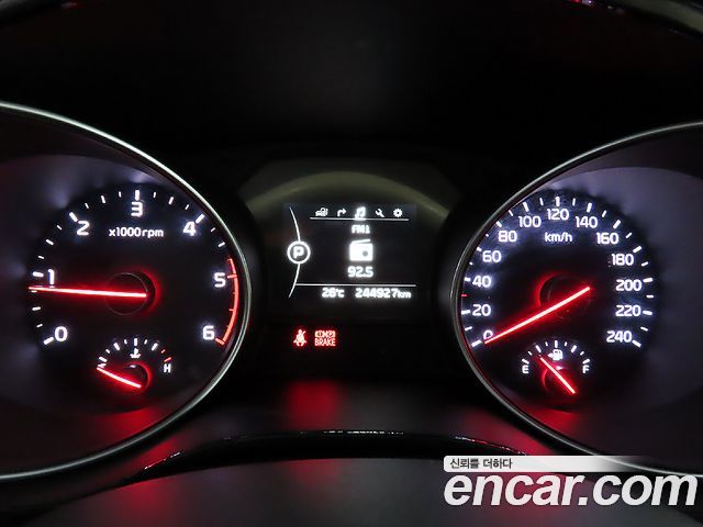 Kia Canival 2015 — photo 8
