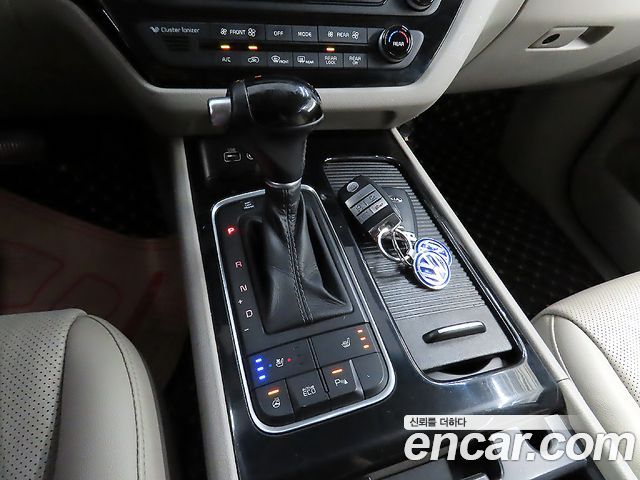 Kia Canival 2015 — photo 12