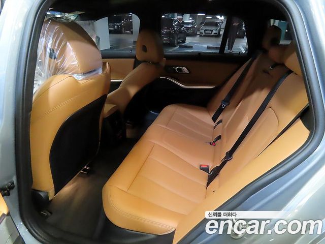 BMW 3-Series 2024 — photo 7