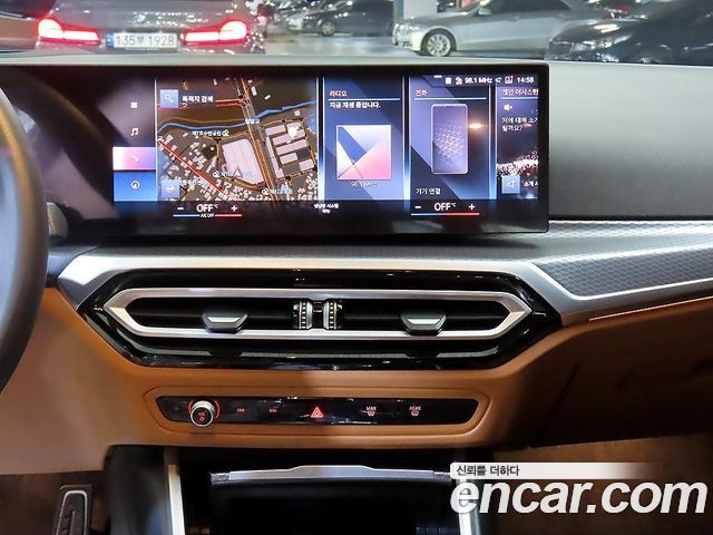 BMW 3-Series 2024 — photo 11