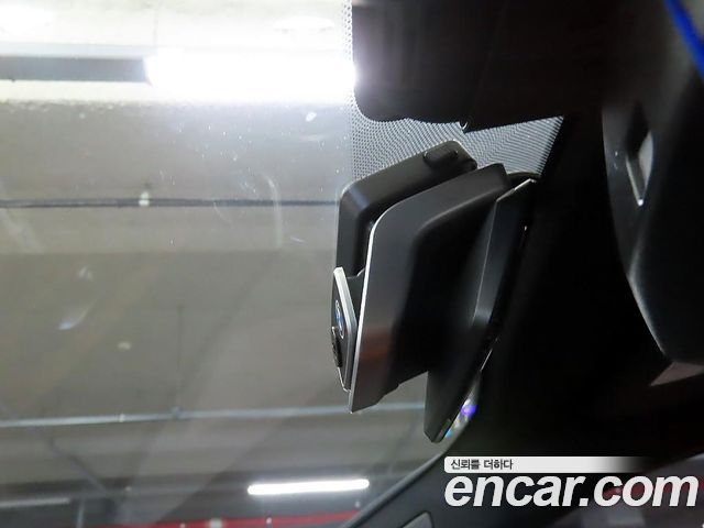 BMW 3-Series 2024 — photo 13