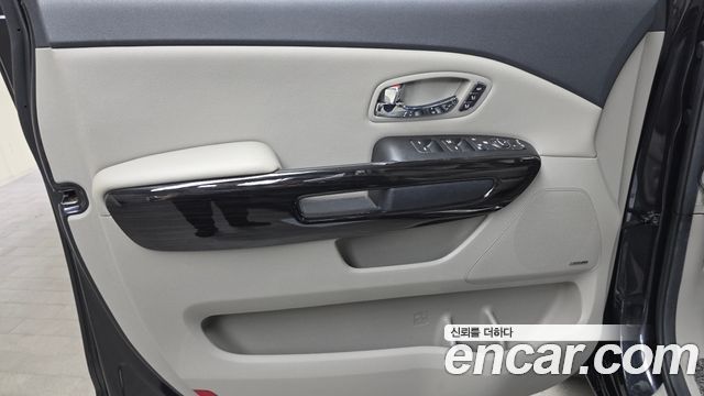 Kia Canival 2019 — photo 14
