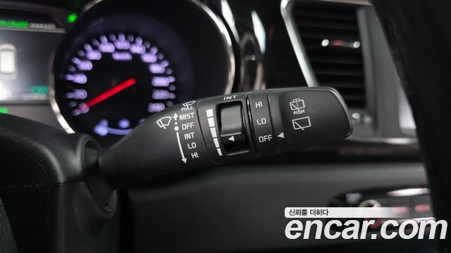Kia Canival 2019 — photo 27