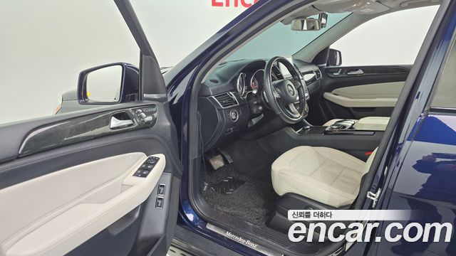 Mercedes-Benz GLS-Class 2017 — photo 10