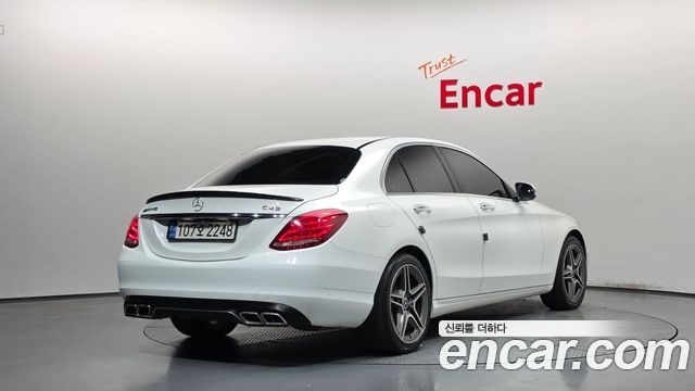 Mercedes-Benz C-Class 2017 — photo 2