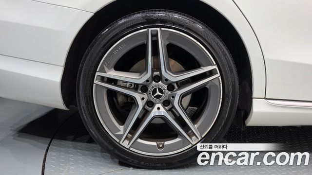 Mercedes-Benz C-Class 2017 — photo 5