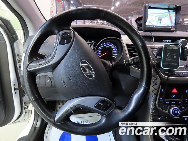 Hyundai AVANTE 2016 — photo 8