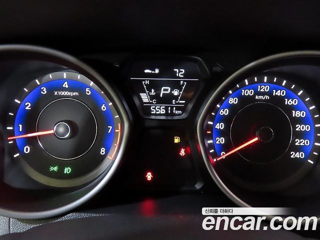 Hyundai AVANTE 2016 — photo 9