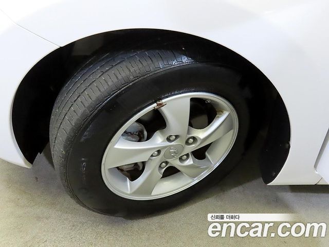 Hyundai AVANTE 2016 — photo 19