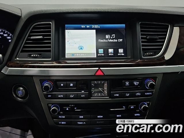 Hyundai Genesis 2015 — photo 10