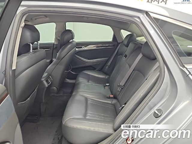 Hyundai Genesis 2015 — photo 12