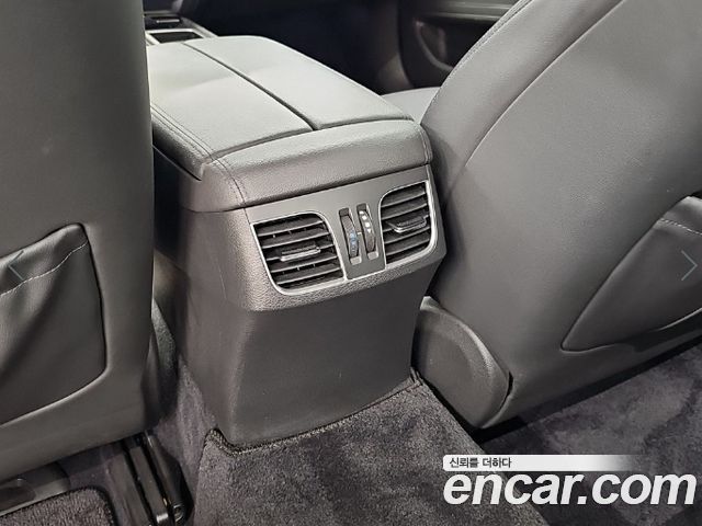 Hyundai Genesis 2015 — photo 13