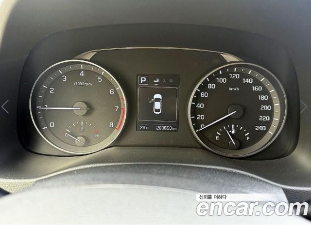 Hyundai AVANTE 2017 — photo 10