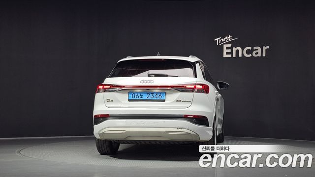 Audi Q4 e-tron 2022 — photo 4