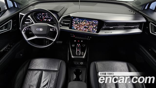 Audi Q4 e-tron 2022 — photo 10
