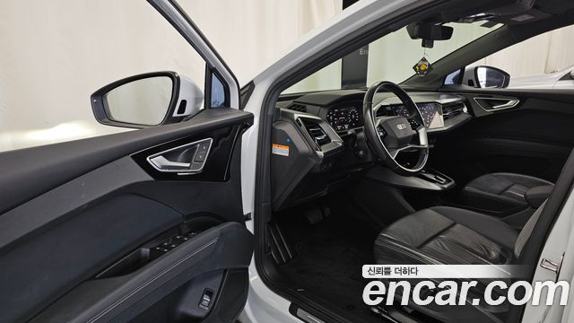 Audi Q4 e-tron 2022 — photo 13
