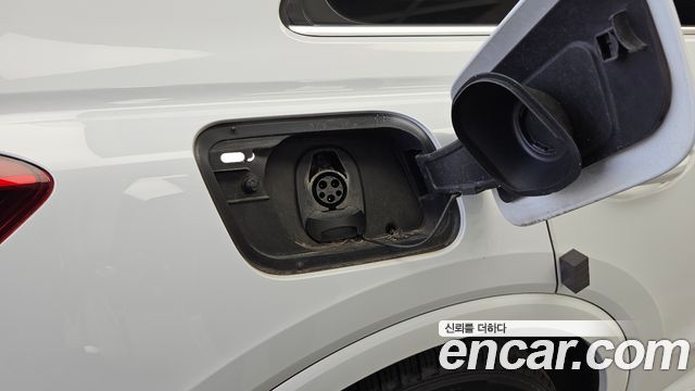 Audi Q4 e-tron 2022 — photo 19