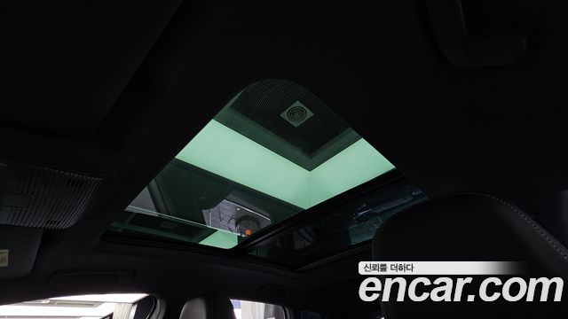 Audi Q4 e-tron 2022 — photo 24