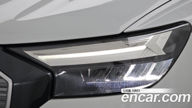 Audi Q4 e-tron 2022 — photo 8