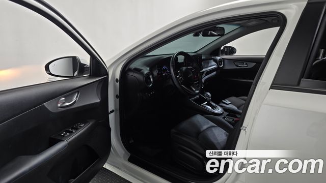 Kia K3 2022 — photo 13