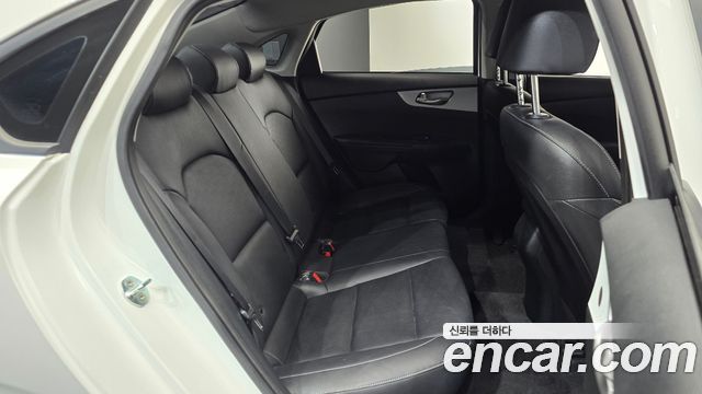 Kia K3 2022 — photo 17