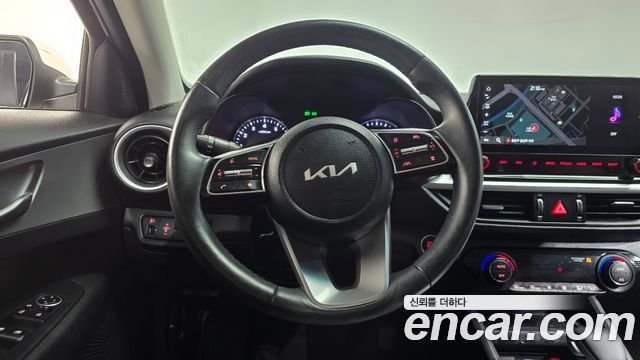 Kia K3 2022 — photo 19