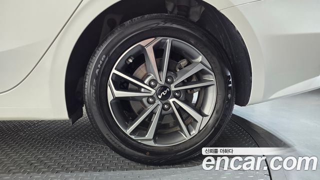 Kia K3 2022 — photo 7