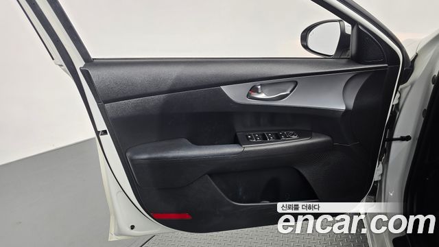 Kia K3 2022 — photo 14