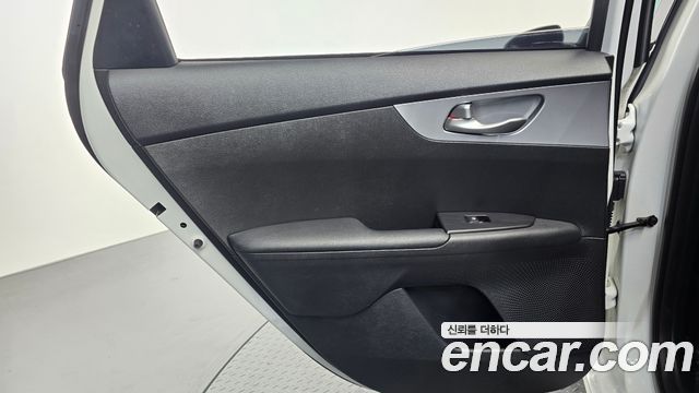 Kia K3 2022 — photo 15