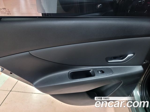 Hyundai AVANTE 2022 — photo 13