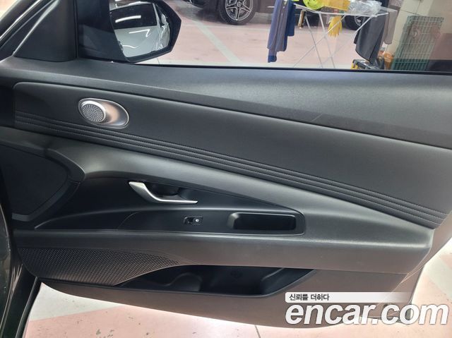 Hyundai AVANTE 2022 — photo 16