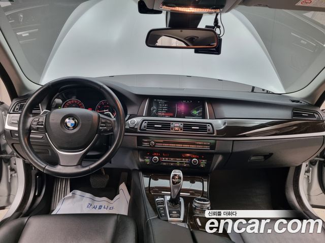 BMW 5-Series 2014 — photo 9