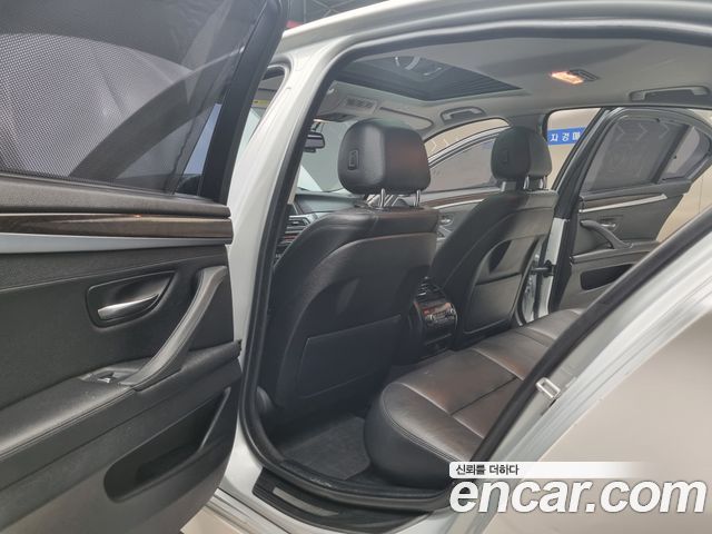 BMW 5-Series 2014 — photo 11