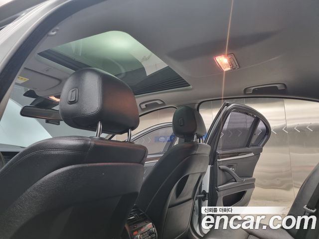 BMW 5-Series 2014 — photo 14