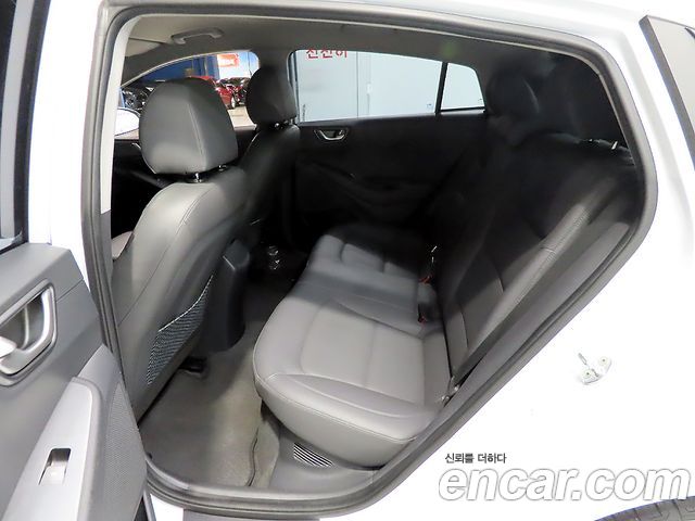 Hyundai Ioniq 2020 — photo 7