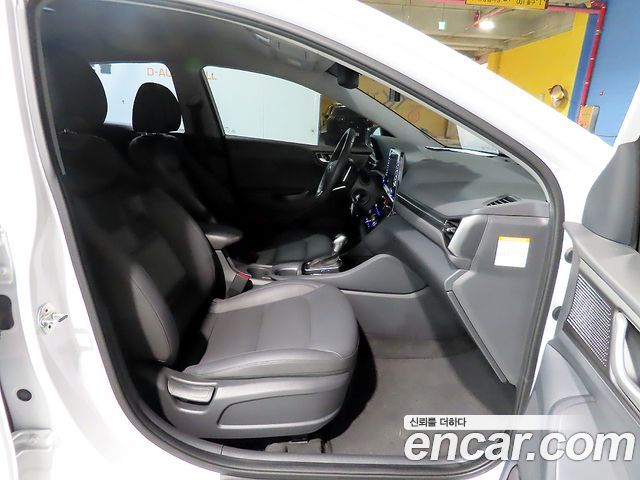 Hyundai Ioniq 2020 — photo 8