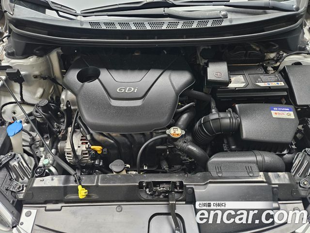 Hyundai AVANTE 2012 — photo 6