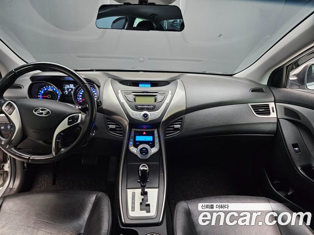 Hyundai AVANTE 2012 — photo 7